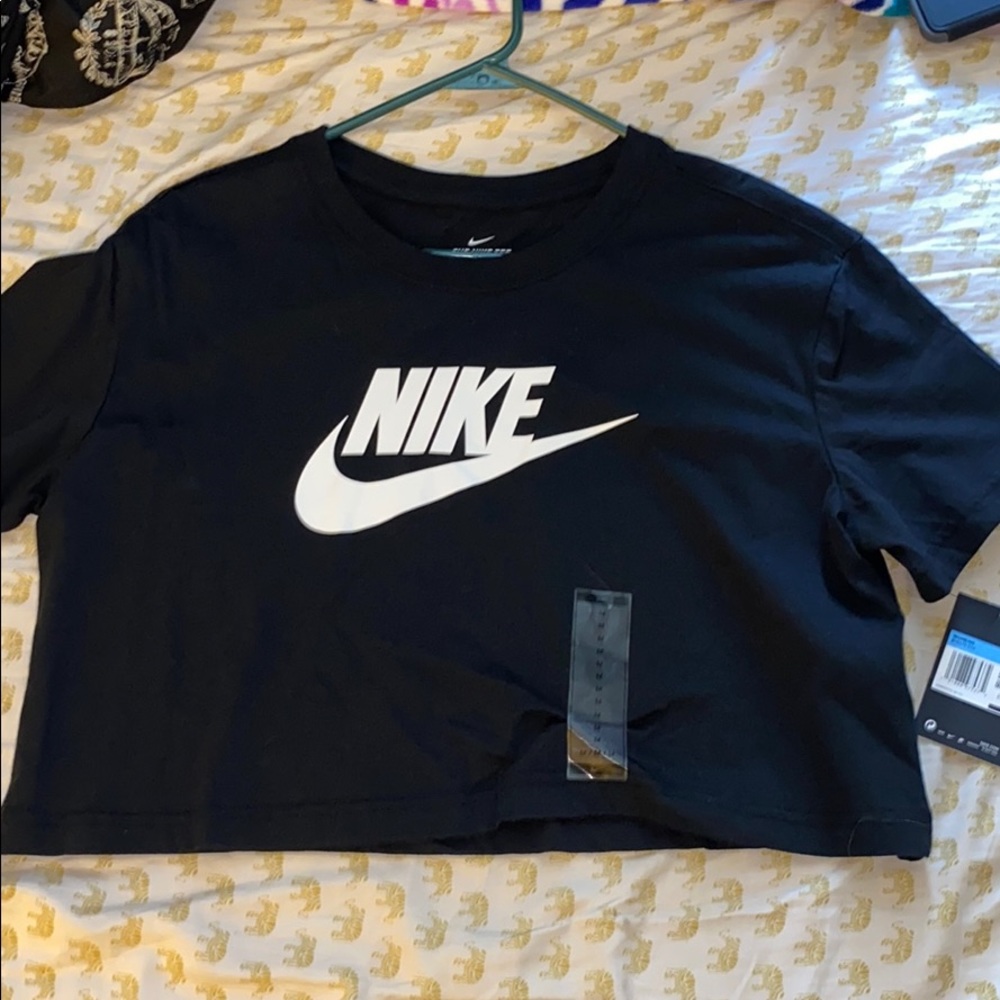 Nike cropped t shirt